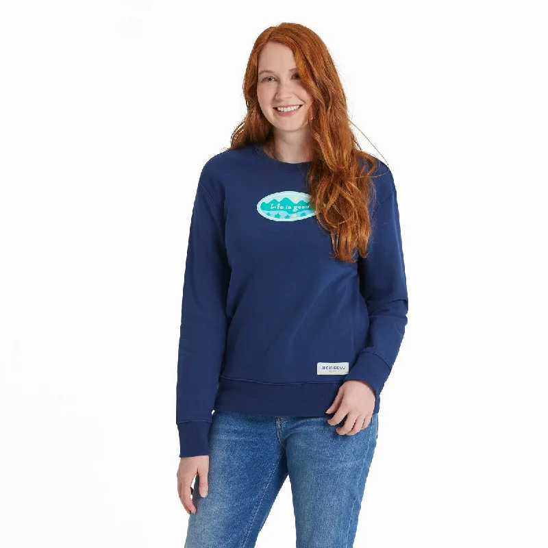 Life is Good Women's Mountainside Oval Simply True Fleece Crew, Darkest Blue Stylish Sweatshirt Look