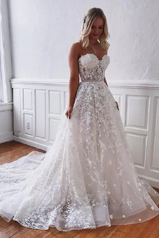 A-Line Floor-Length Wedding Dress with Sweetheart Lace Luxury Lace Gown