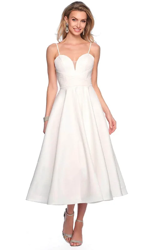 Dave & Johnny Bridal 12005 - Tea Length Sweetheart Bridal Dress Vintage Style Dress