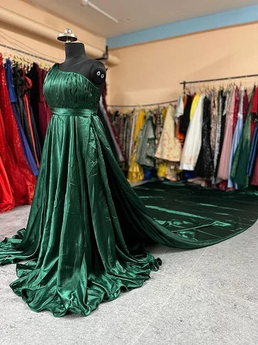 G456, Bottle Green Satin Slit cut Pre Wedding Shoot Long Trail Gown, Size (All)pp Strapless Wedding Gown